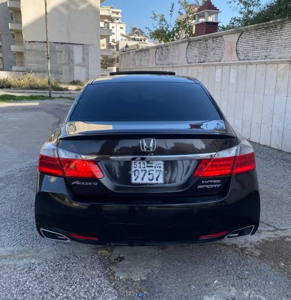 هوندا أكورد 2016