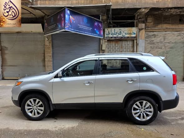 كيا سورنتو 2010 - صورة 5