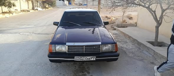 مازدا 929 1983 - صورة 2