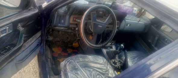 مازدا 929 1983 - صورة 4