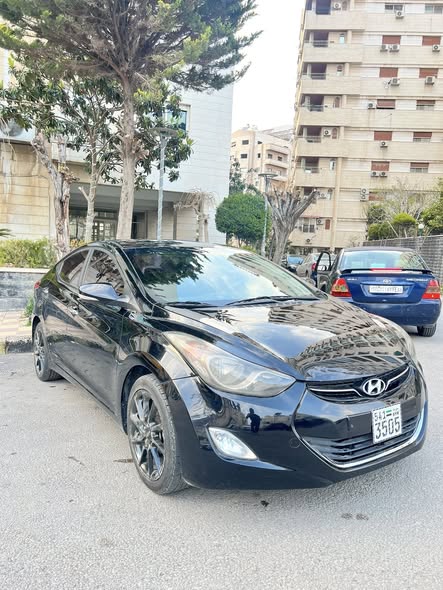 هونداي افانتي 2012 - صورة 2