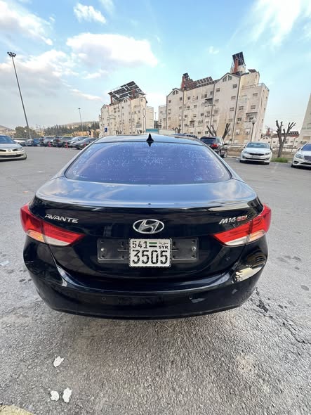 هونداي افانتي 2012 - صورة 3