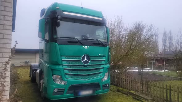 مرسيدس أكتروس 2017 - صورة 2