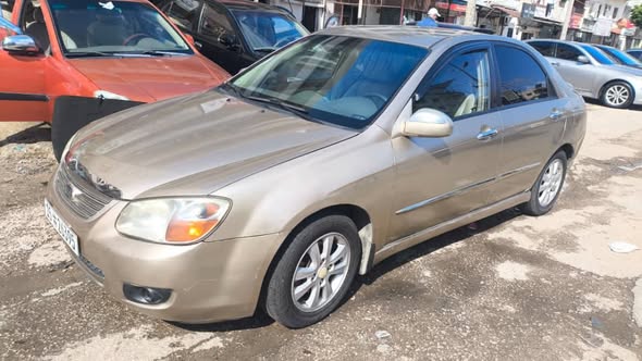 كيا سيراتو 2007 - صورة 1