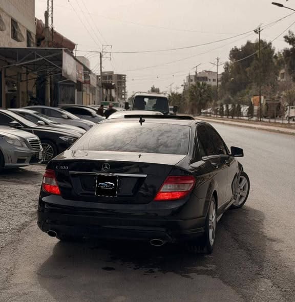 مرسيدس C300 2010 - صورة 3