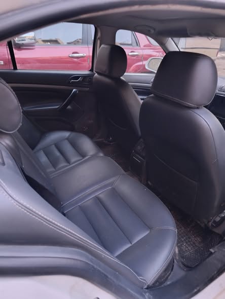 سكودا اوكتافيا 2007 - صورة 2