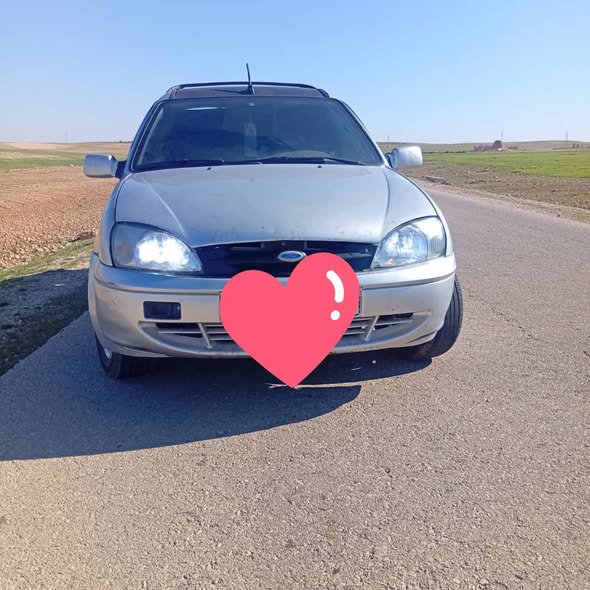 فورد كورير 2005 - صورة 2