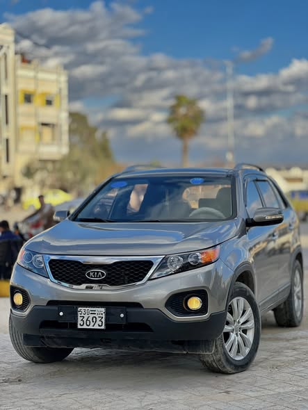 كيا سيرنتو 2010 - صورة 2