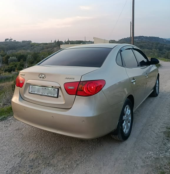 هيونداي افانتي 2008 - صورة 2