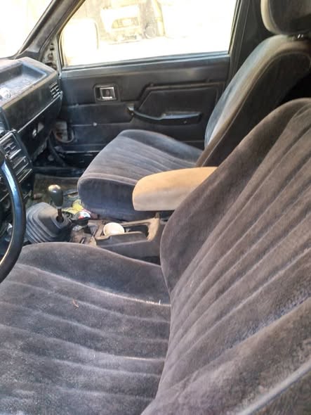 إيج بيك اب 2003 - صورة 1