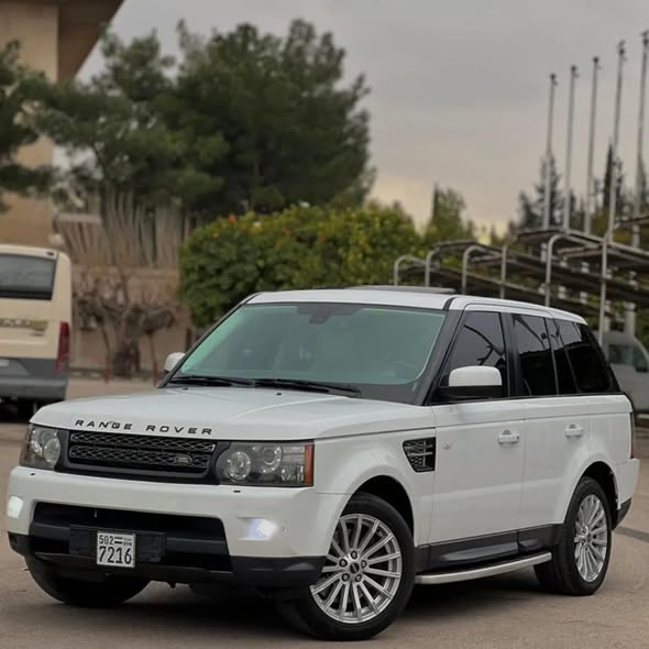 لاند روفر رنج روفر 2012 - صورة 2