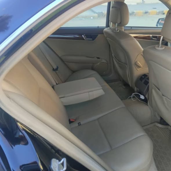 مرسيدس C300 2010 - صورة 4