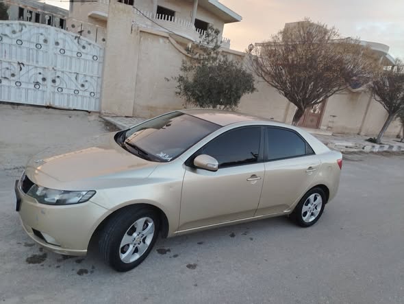 كيا فورتي 2010
