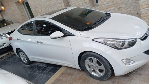 هيونداي افانتي 2011 - صورة 2