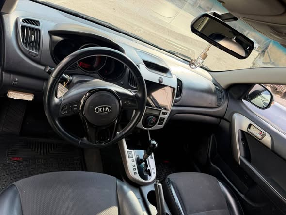 كيا فورتي 2010 - صورة 2