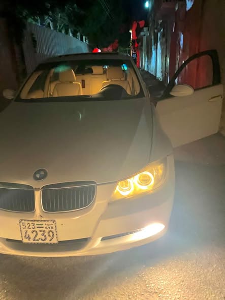 بي ام دبليو 320i 2008