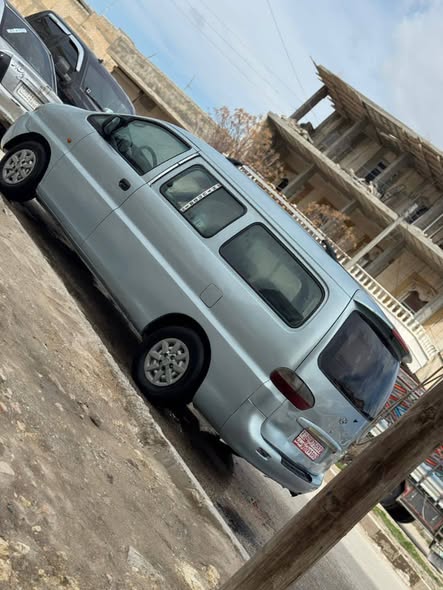 هيونداي ستاركس 2005 - صورة 3