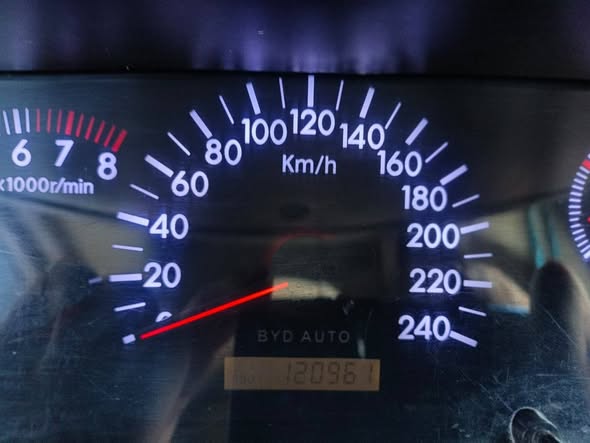 بي واي دي F3 2011