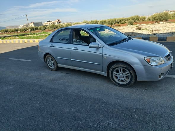 كيا سيراتو 2006 - صورة 3