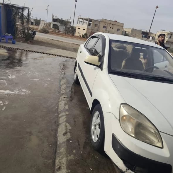 كيا ريو 2010 - صورة 2