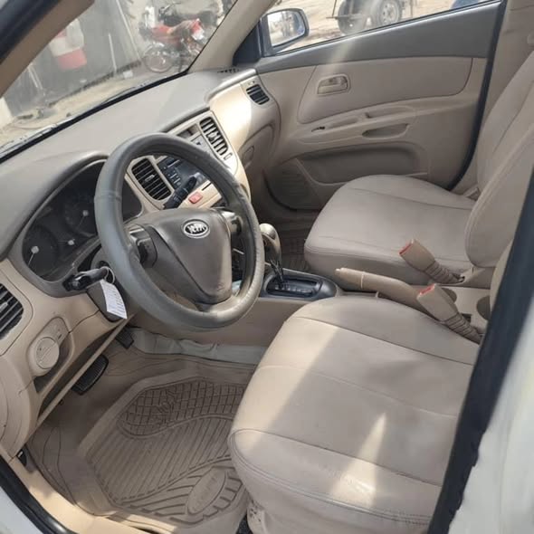 كيا ريو 2010 - صورة 5