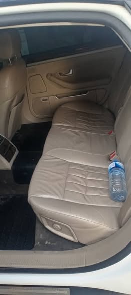 أودي A8 2010 - صورة 3