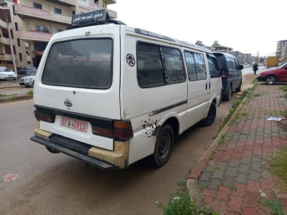 كيا بيستا 1995 - صورة 4