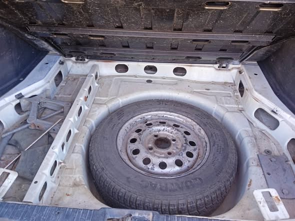 فورد اسكورد 1992 - صورة 3