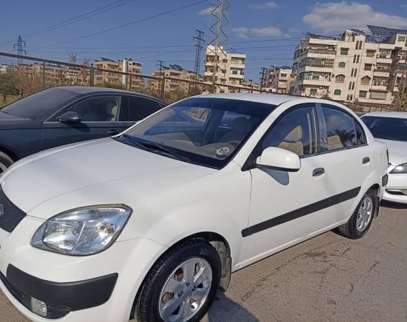 كيا ريو 2010 - صورة 1