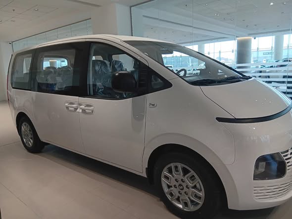 هيونداي ستاريا 2026 - صورة 2