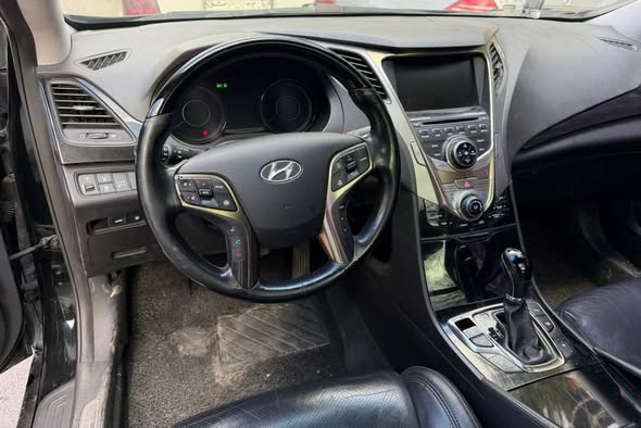 هيونداي ازيرا 2012 - صورة 2