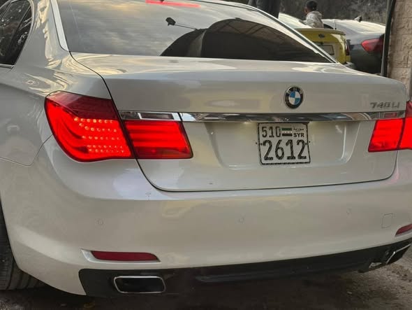 بي ام دبليو 740Li 2012 - صورة 1
