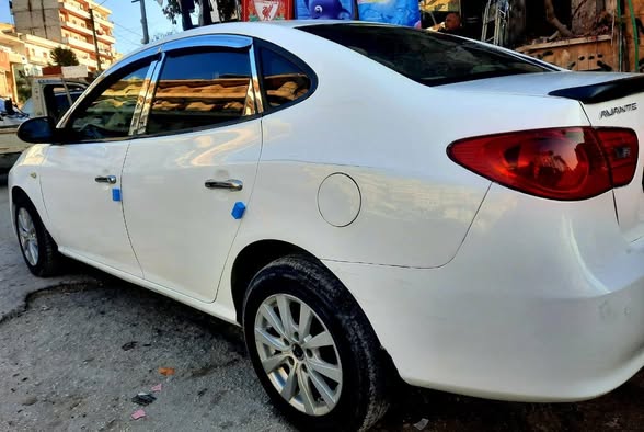 هيونداي افانتي 2007 - صورة 1