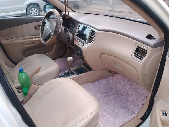 كيا ريو 2009 - صورة 3