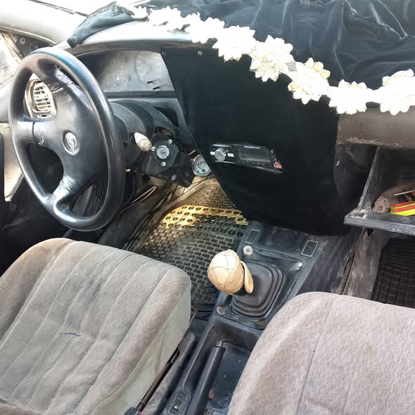 نيسان سني 2000 - صورة 2