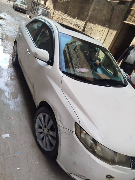 كيا سيراتو 2010 - صورة 4