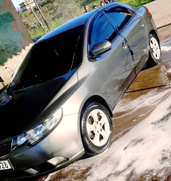 كيا سيراتو 2010 - صورة 3