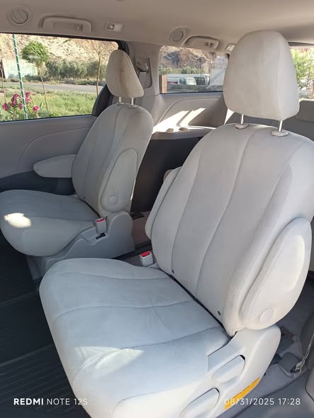 تويوتا سيينا 2019 - صورة 2