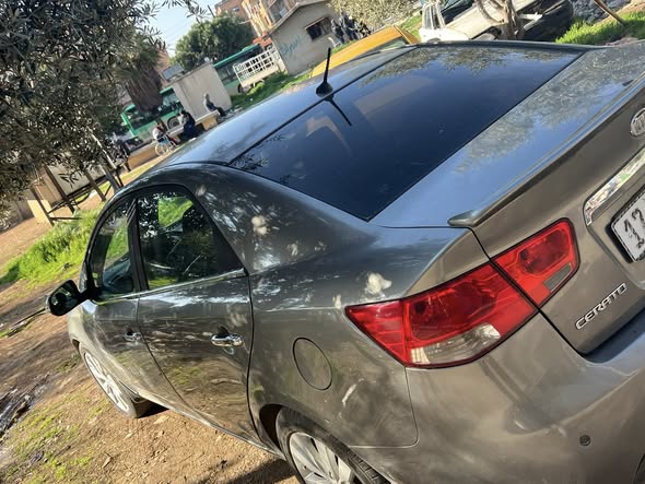 كيا سيراتو 2010 - صورة 2