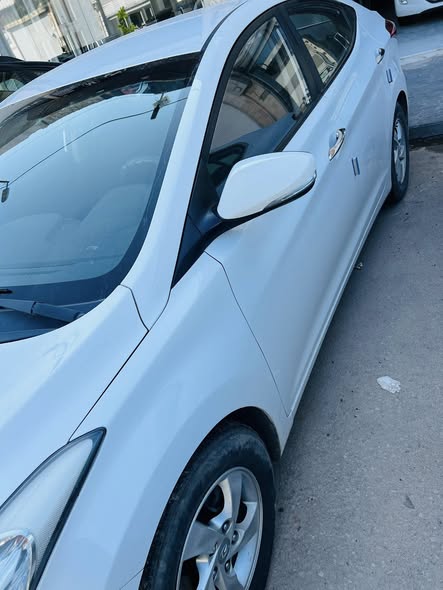 هونداي افانتي 2011 - صورة 4