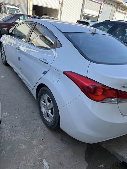 هونداي افانتي 2011 - صورة 5