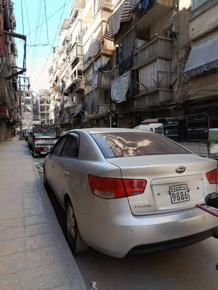 كيا فورتي 2011 - صورة 1