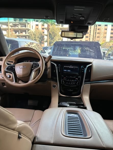 كاديلاك اسكاليد 2019 - صورة 2