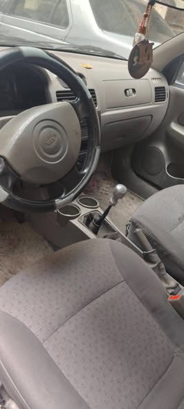 كيا ريو 2003 - صورة 3