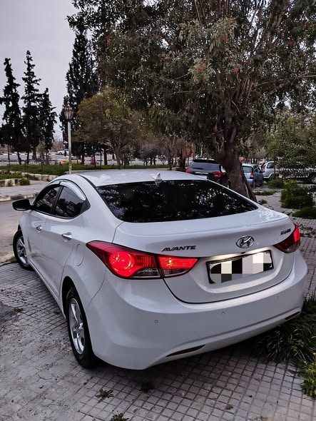 هيونداي النترا 2012 - صورة 2