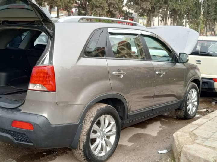 كيا سورينتو 2010