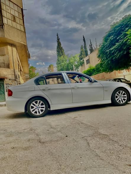 بي ام دبليو 320i 2008