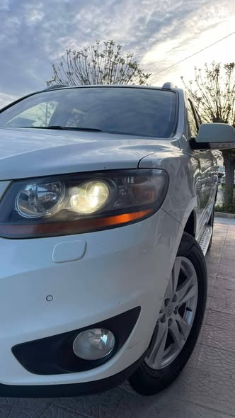 هيونداي سنتافية 2010 - صورة 2