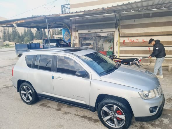 جيب كومباس 2011