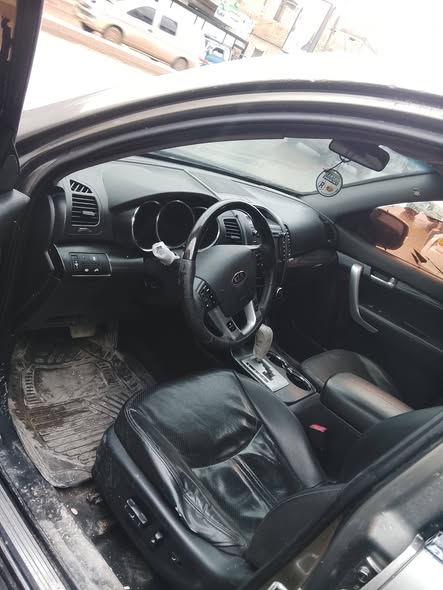 كيا سورينتو 2010 - صورة 2